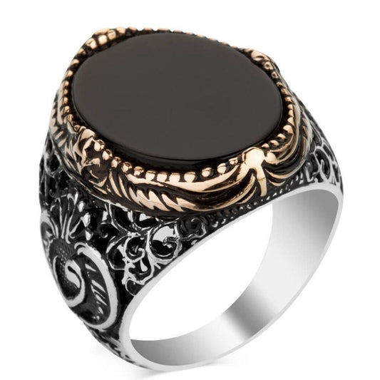 Classic Gold Ring with Timeless Appeal