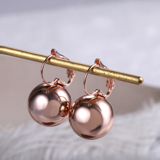 Classic Earring with Timeless Appeal
