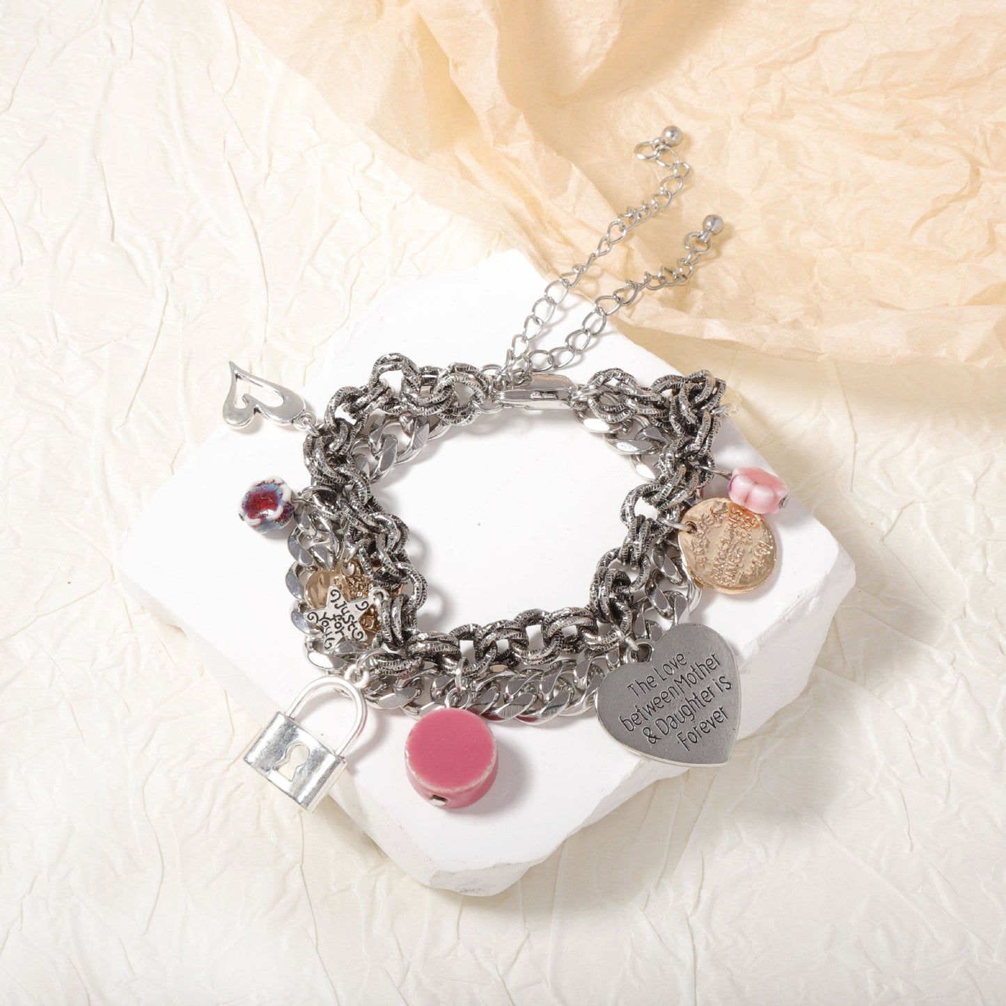 Charming Silver Bracelet for Any Occasion