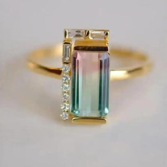 Classic Gold Ring with Timeless Appeal