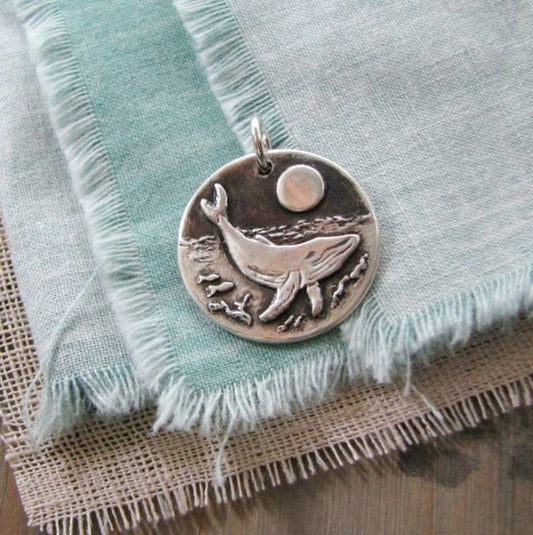 Romantic Silver Necklace for Special Moments
