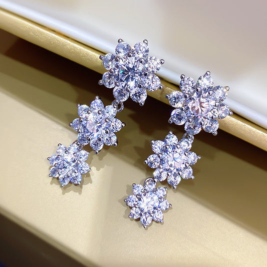 Stunning Gold Earring for Daily Wear