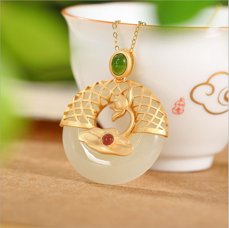 Charming Silver Necklace for Any Occasion