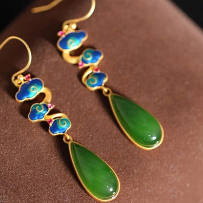 Romantic Gold Earring for Special Moments