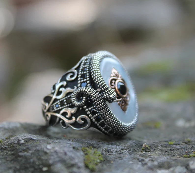Beautiful Pearl Ring with Unique Style