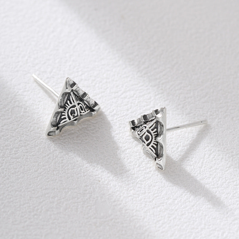 Classic Earring with Timeless Appeal