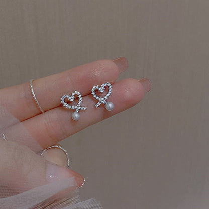 Charming Pearl Earring for Any Occasion