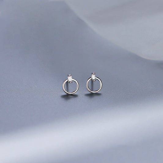 Charming Earring for Any Occasion