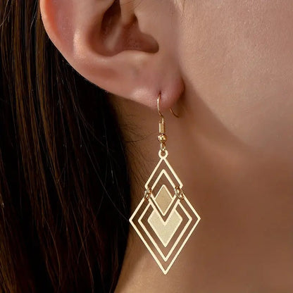 Charming Earring for Any Occasion