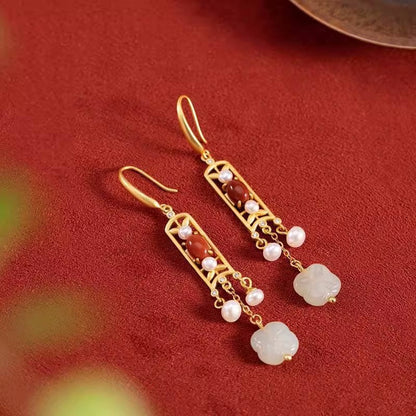 Romantic Gold Earring for Special Moments