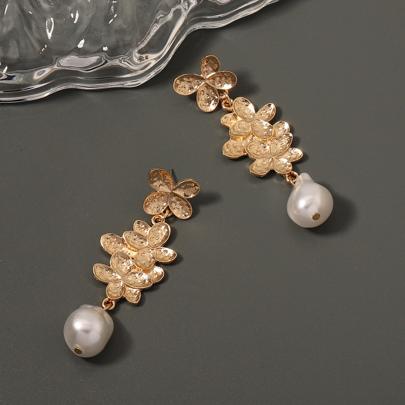 Charming Pearl Earring for Any Occasion