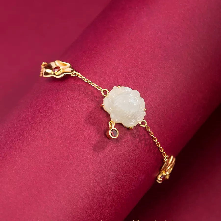 Stunning Gold Bracelet for Daily Wear