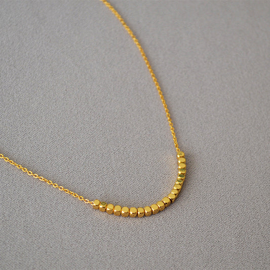Romantic Gold Necklace for Special Moments