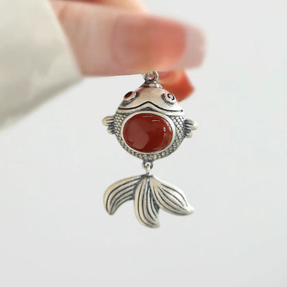Classic Silver Necklace with Timeless Appeal