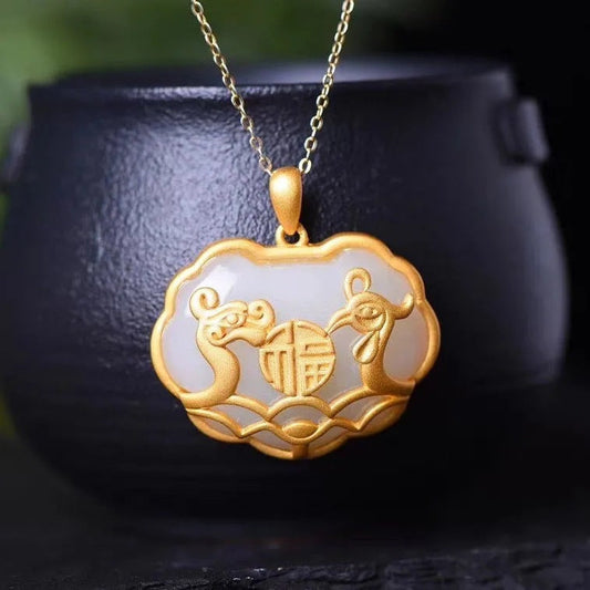 Beautiful Silver Necklace with Unique Style