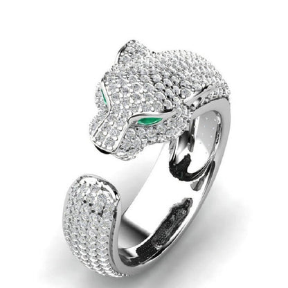 Classic Gold Ring with Timeless Appeal