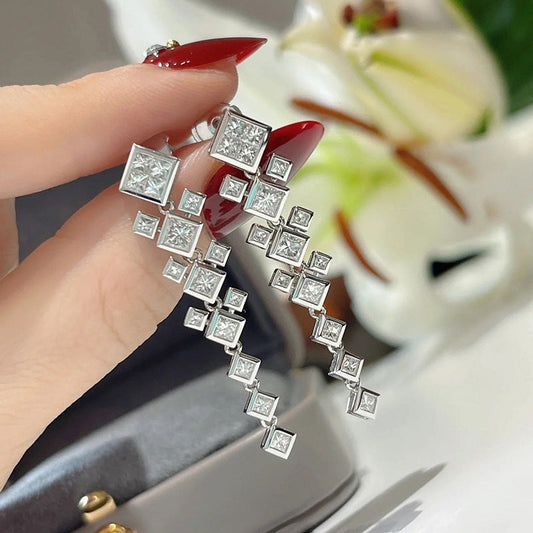 Charming Earring for Any Occasion