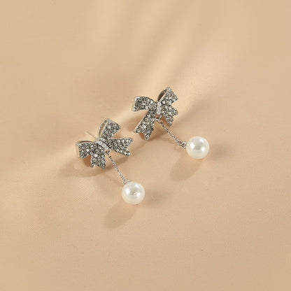 Beautiful Pearl Earring with Unique Style