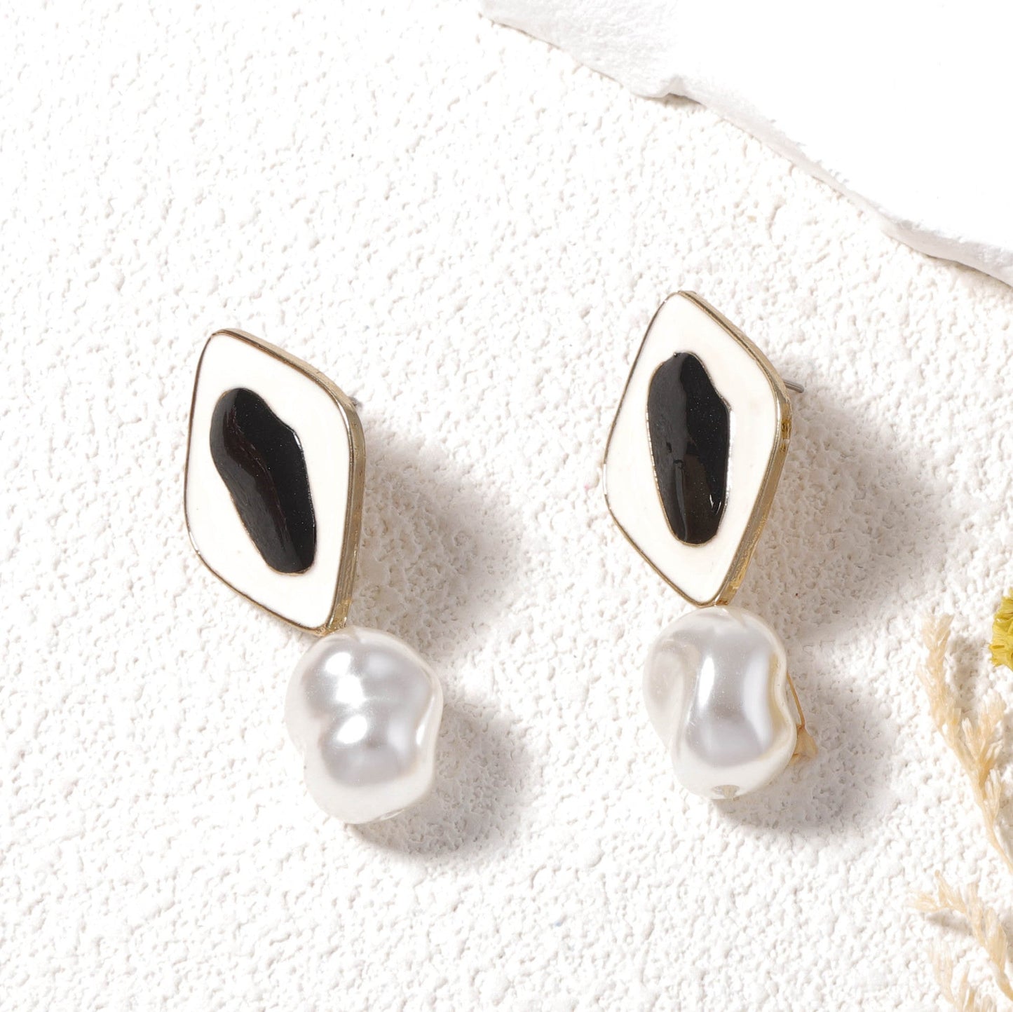 Vintage Handmade Pearl Earring