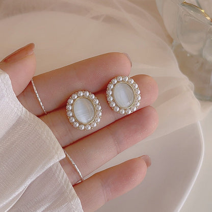 Charming Pearl Earring for Any Occasion