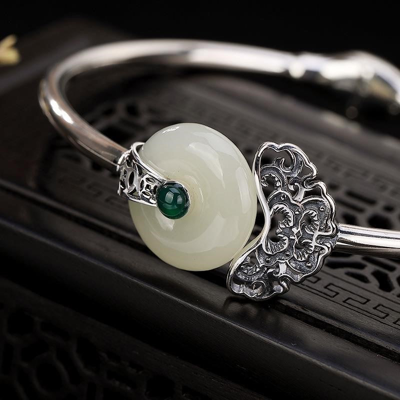 Classic Bracelet with Timeless Appeal
