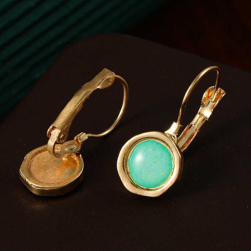 Charming Earring for Any Occasion