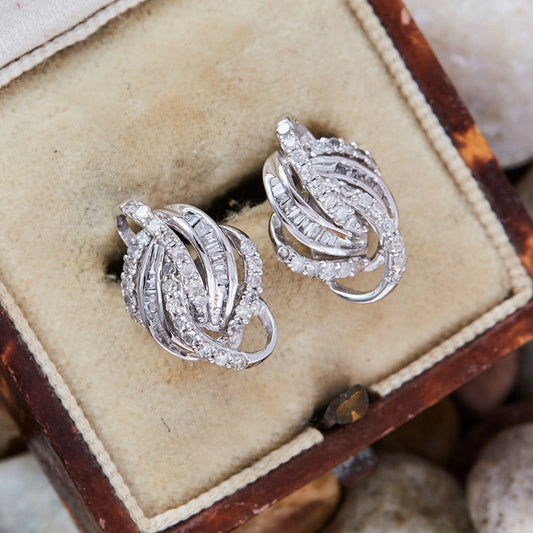 Charming Earring for Any Occasion