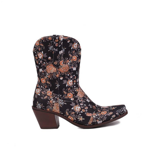 Graceful Orthopedic Boots for Modern Look