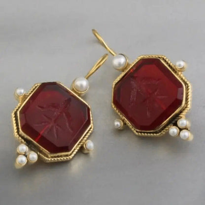 Charming Piece for Any Occasion