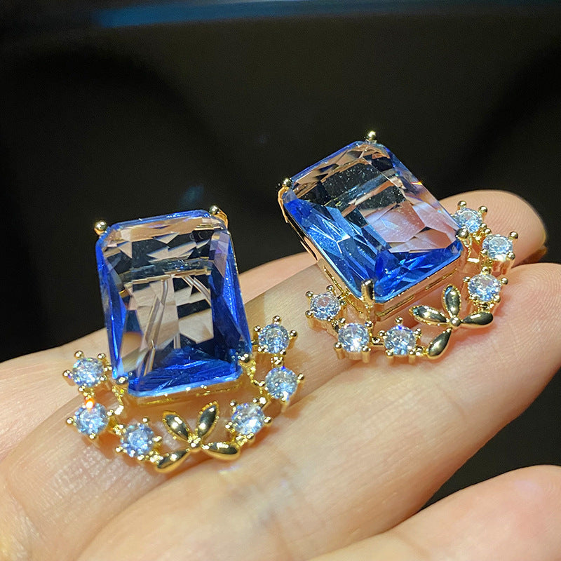 Beautiful Earring with Unique Style