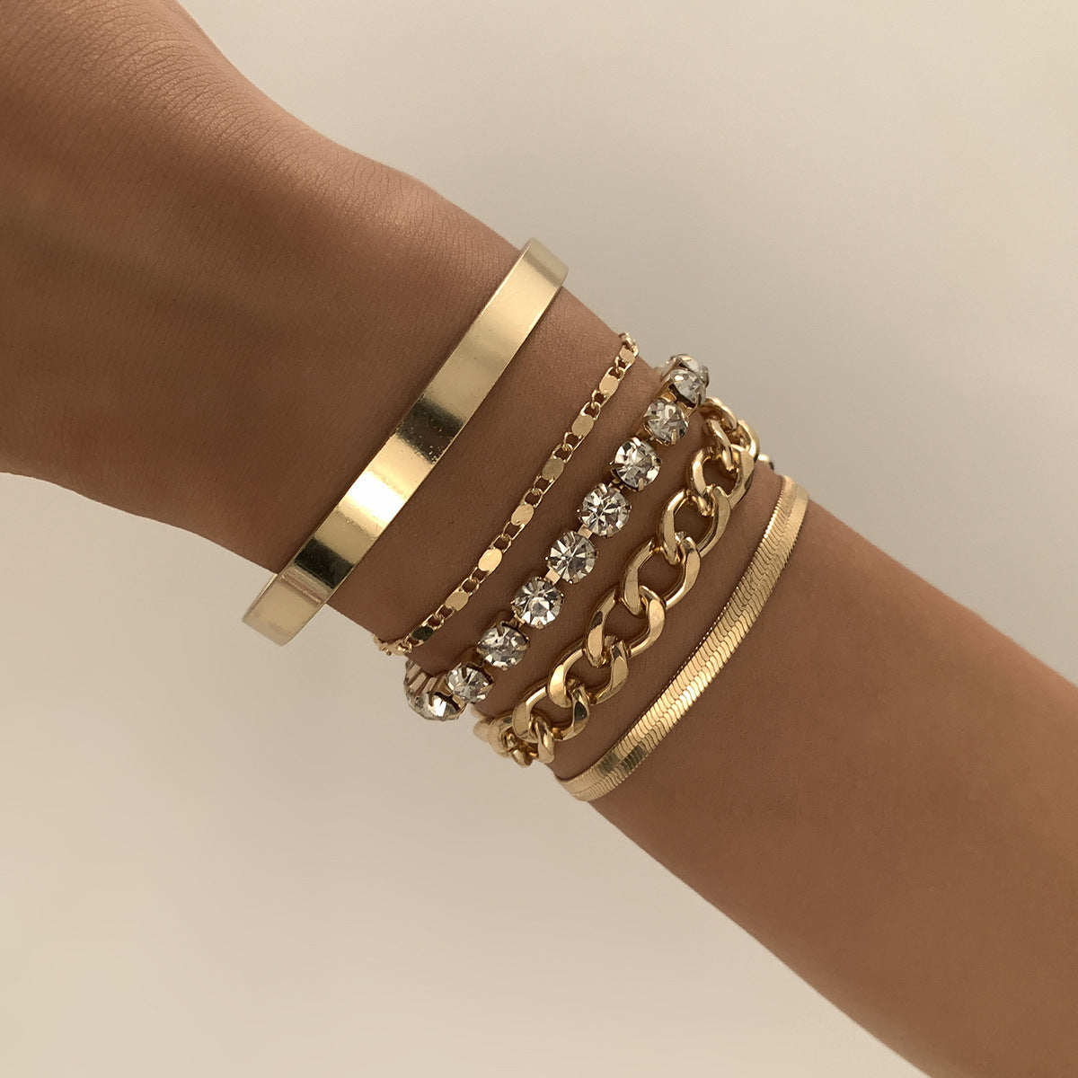 Charming Bracelet for Any Occasion