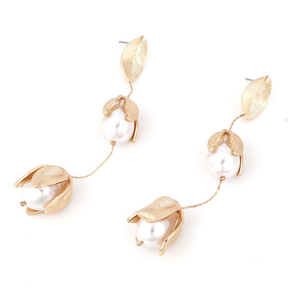 Romantic Pearl Earring for Special Moments