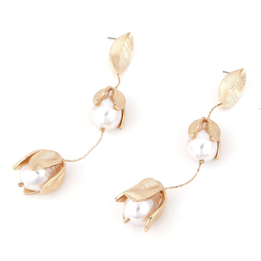 Romantic Pearl Earring for Special Moments