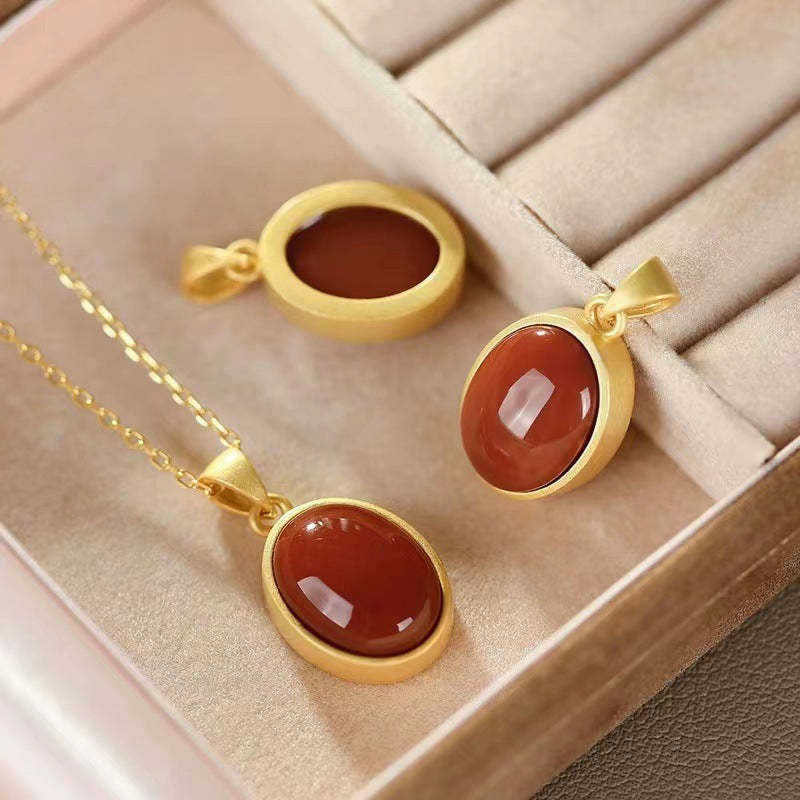 Beautiful Gold Necklace with Unique Style