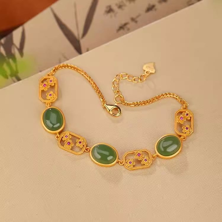 Beautiful Silver Set with Unique Style