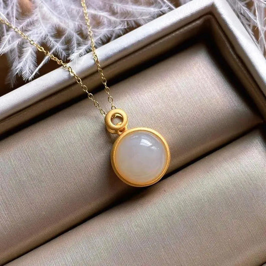 Beautiful Gold Necklace with Unique Style