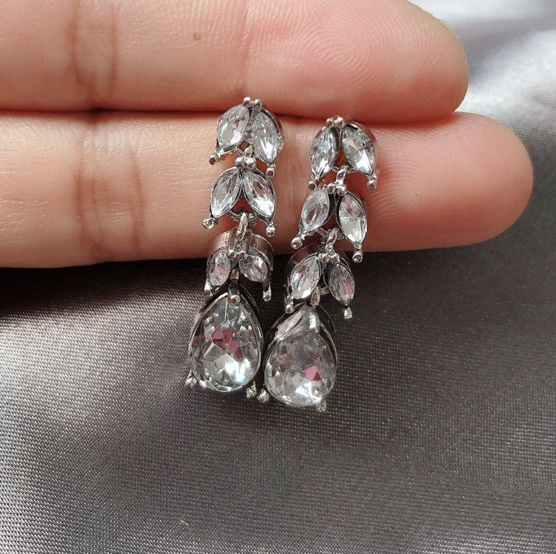 Romantic Earring for Special Moments
