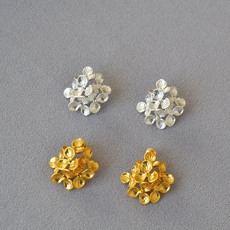 Beautiful Gold Earring with Unique Style