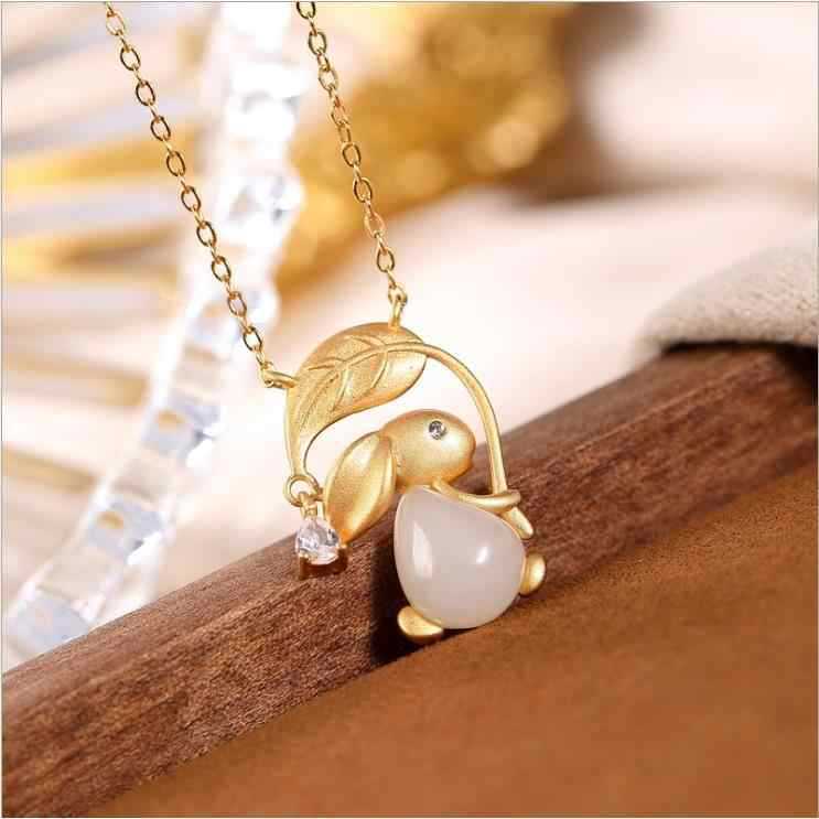 Beautiful Gold Set with Unique Style