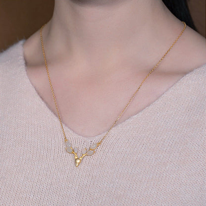 Romantic Silver Necklace for Special Moments