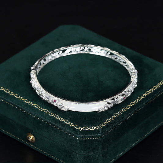 Charming Gold Bracelet for Any Occasion