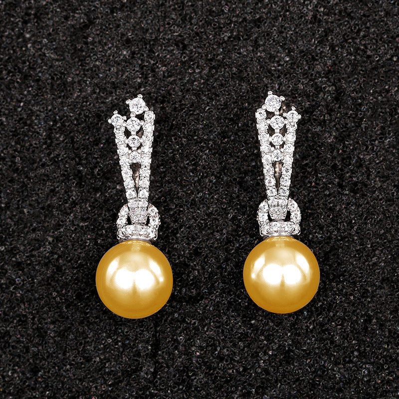 Classic Pearl Earring with Timeless Appeal