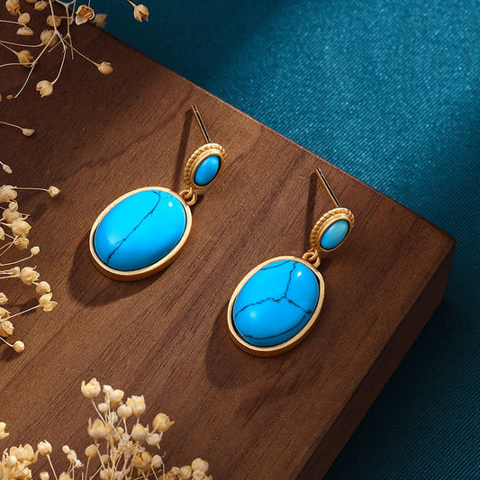 Beautiful Gold Earring with Unique Style