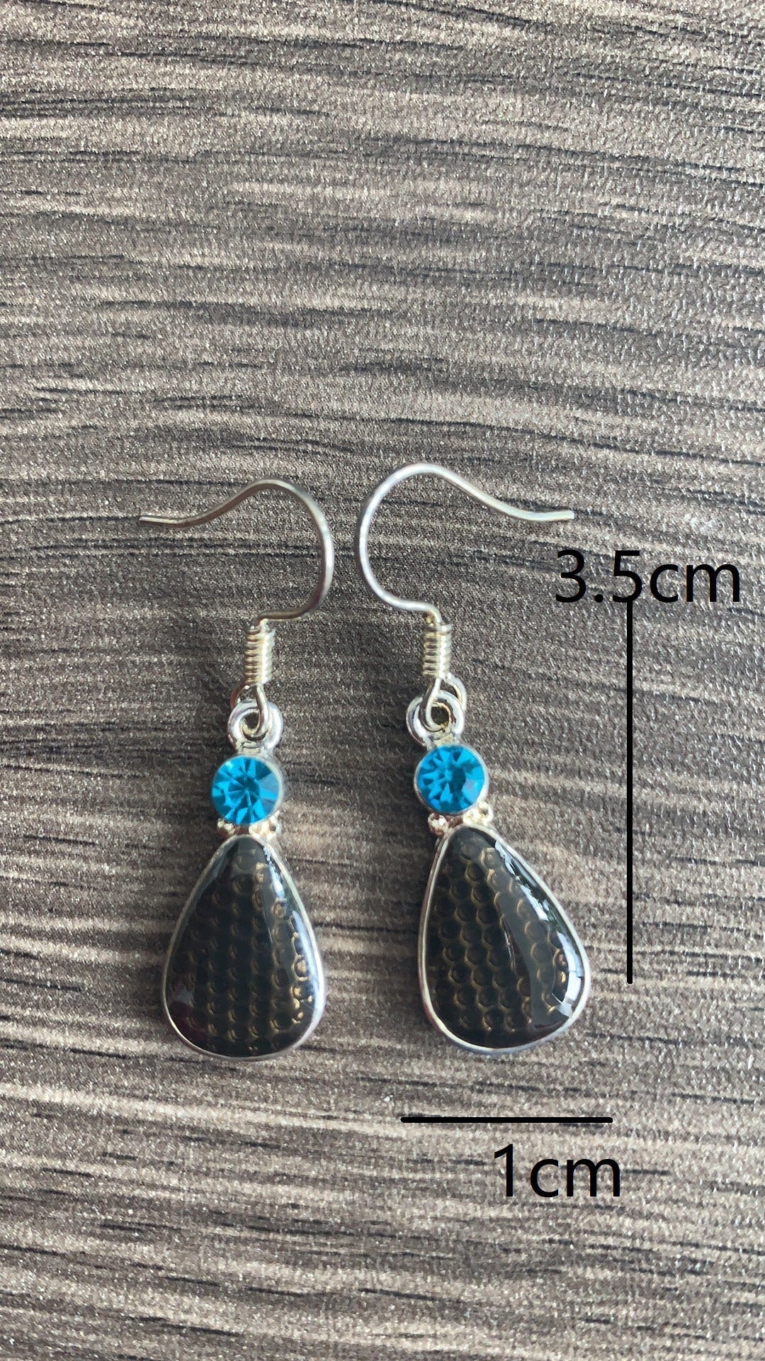 Charming Earring for Any Occasion