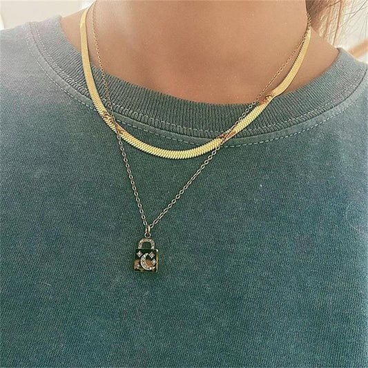 Stunning Necklace for Daily Wear