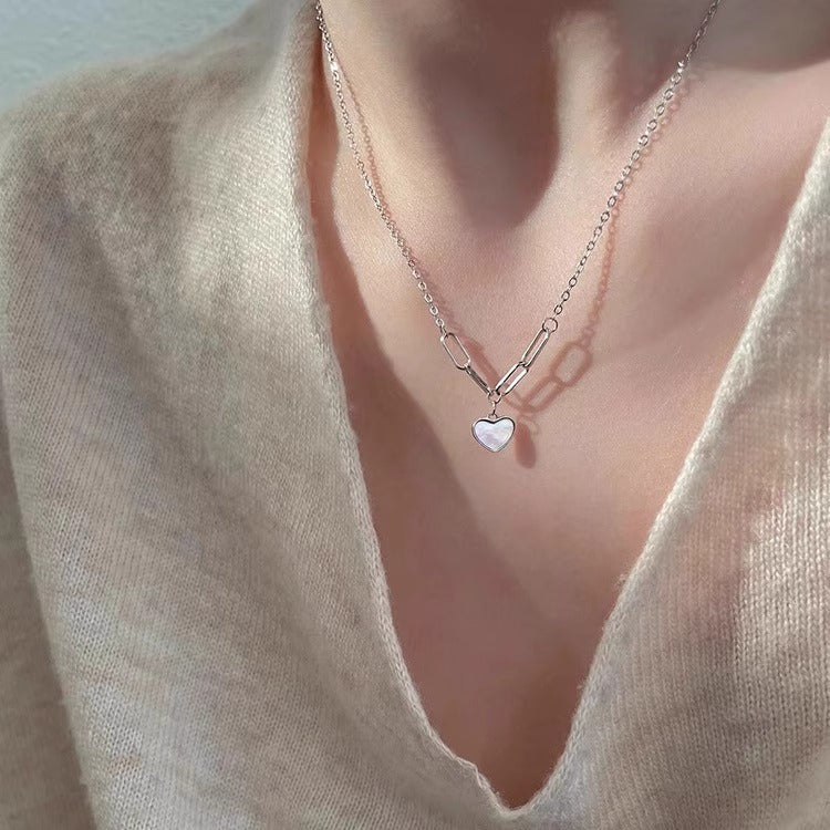 Classic Pearl Necklace with Timeless Appeal