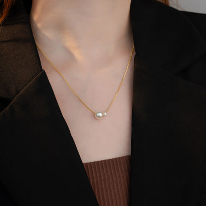 Beautiful Pearl Necklace with Unique Style