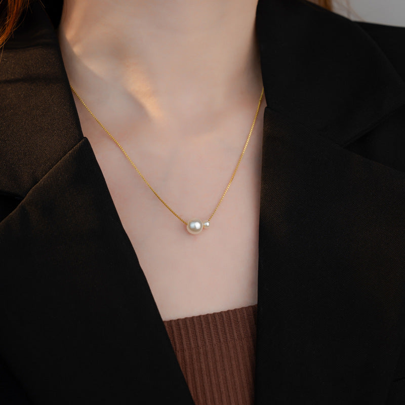 Beautiful Pearl Necklace with Unique Style