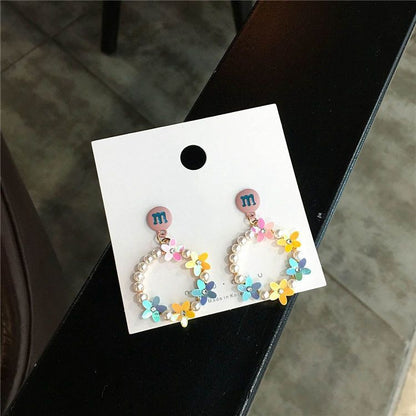 Beautiful Pearl Earring with Unique Style