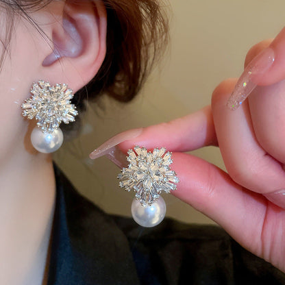 Beautiful Pearl Earring with Unique Style